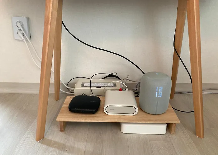 Retro House - Foreigners Only Apartment